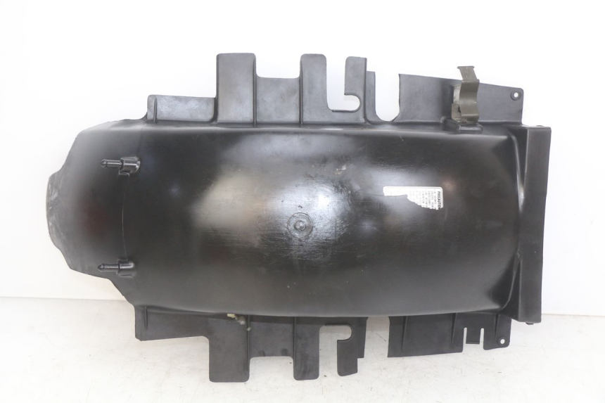 photo de REAR WHEEL HUGGER HONDA CBR F SC25 1000 (1989 - 1992) - Alternative perspective