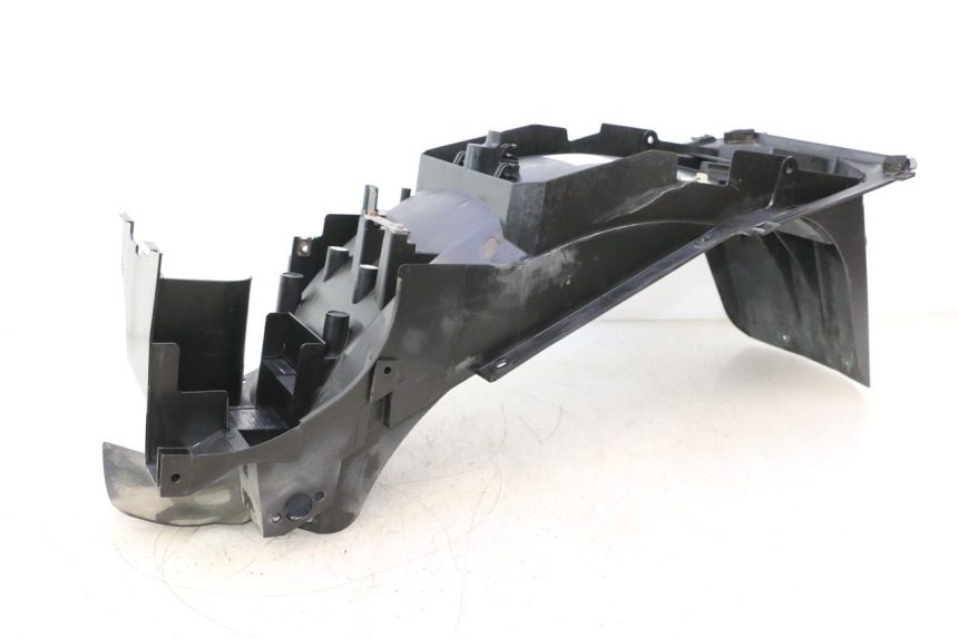 photo de REAR UNDERTRAY YAMAHA FJR 1300 (2001 - 2005) - Technical close-up
