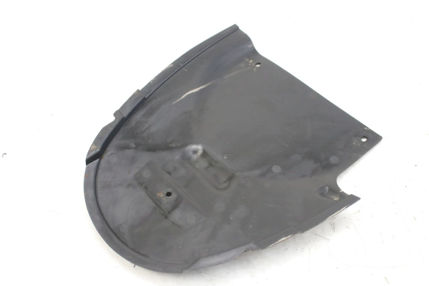 photo de REAR WHEEL HUGGER PIAGGIO FLY 4T 50 (2013 - 2017) - Component detail