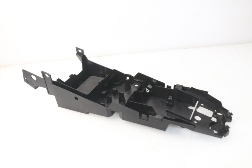 photo de REAR UNDERTRAY YAMAHA FZ8 800 (2010 - 2016) - Product overview