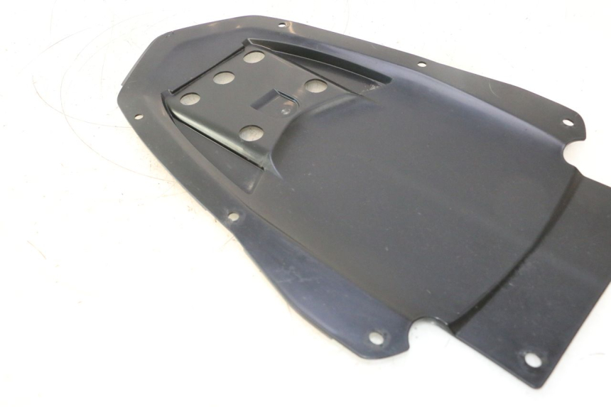 photo de REAR UNDERTRAY YAMAHA FZ8 800 (2010 - 2016) - Fixing points details