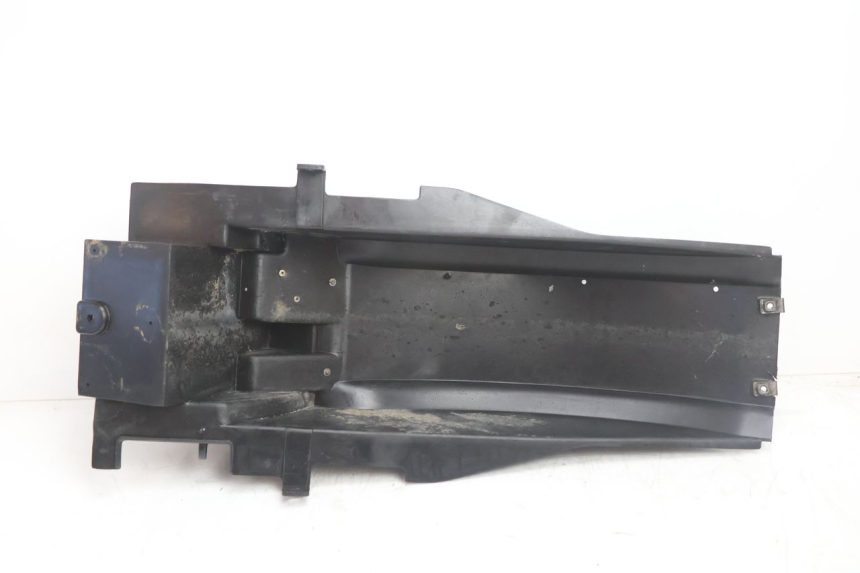 photo de REAR UNDERTRAY KAWASAKI GPX F ZX750F 750 (1986 - 1990) - Additional view of the item