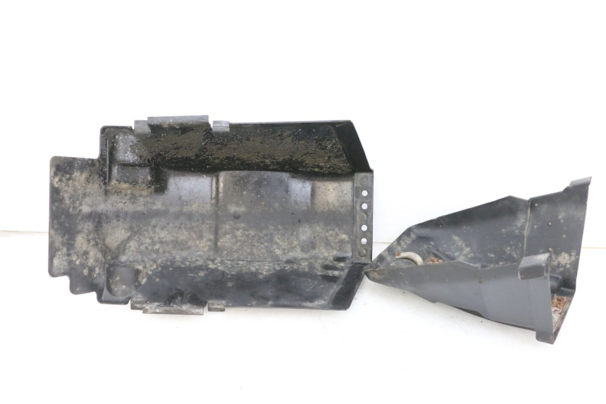 photo de REAR UNDERTRAY KAWASAKI GPZ RX 1000 (1986 - 1988) - Zoom on usage condition