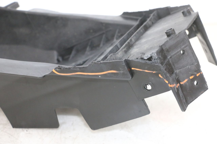 photo de REAR UNDERTRAY SUZUKI GSF N BANDIT 600 (1996 - 1999) - Zoom on usage condition