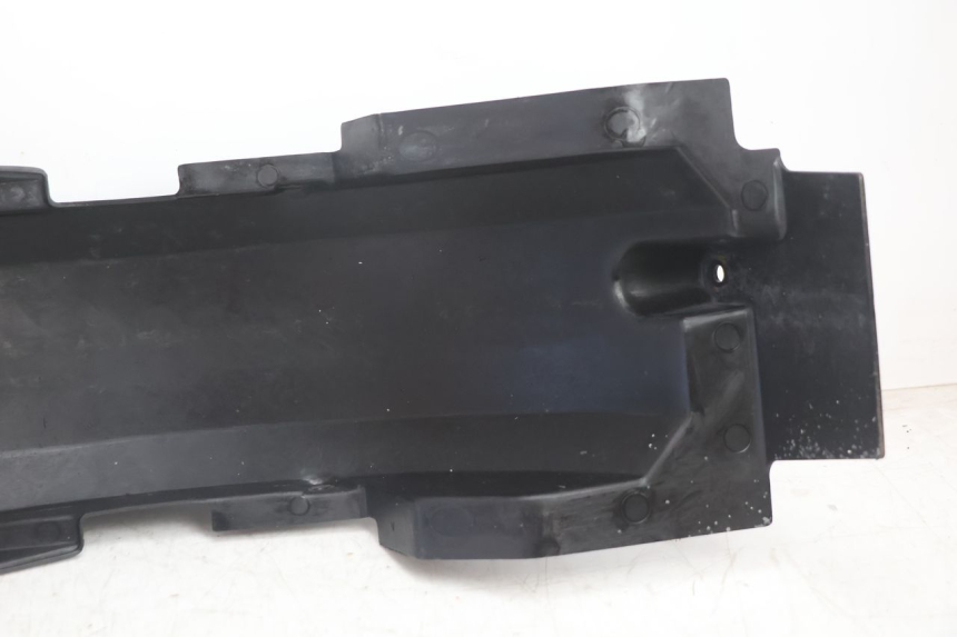 photo de REAR UNDERTRAY SUZUKI GSX F GSXF 750 (1988 - 1998) - Additional view of the item