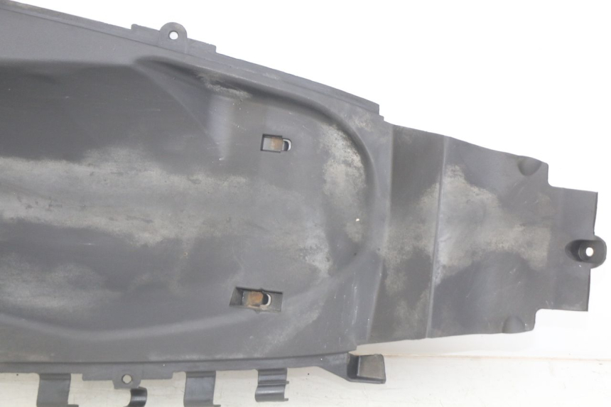 photo de REAR WHEEL HUGGER YAMAHA HW XENTER 125 (2011 - 2017) - Product overview