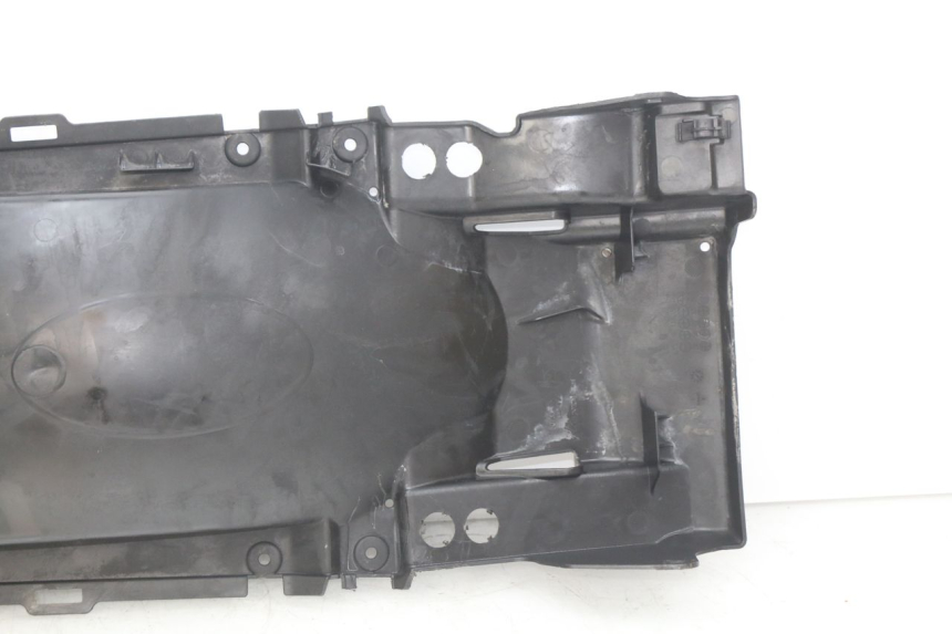 photo de REAR WHEEL HUGGER HONDA INTEGRA NC D 750 (2016 - 2018) - Fixing points details