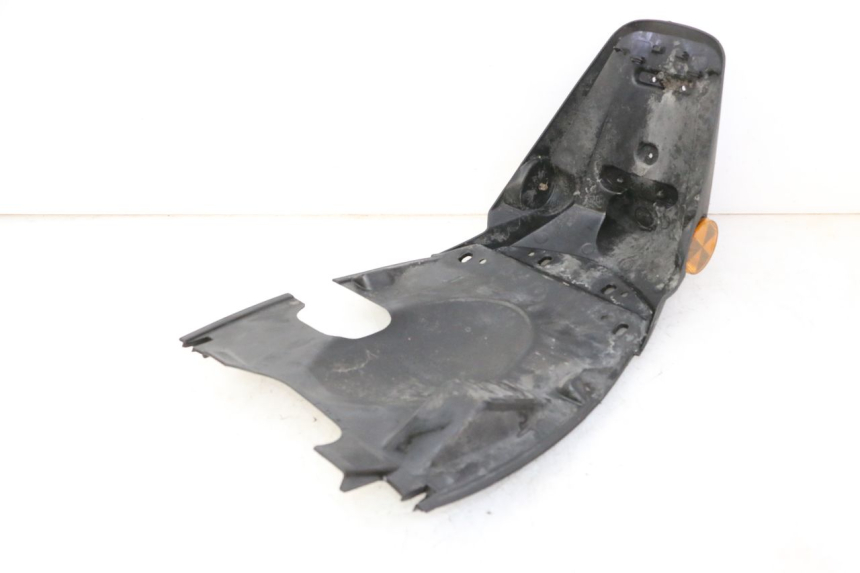 photo de REAR WHEEL HUGGER PEUGEOT KISBEE 2T 50 (2010 - 2017) - Alternative perspective