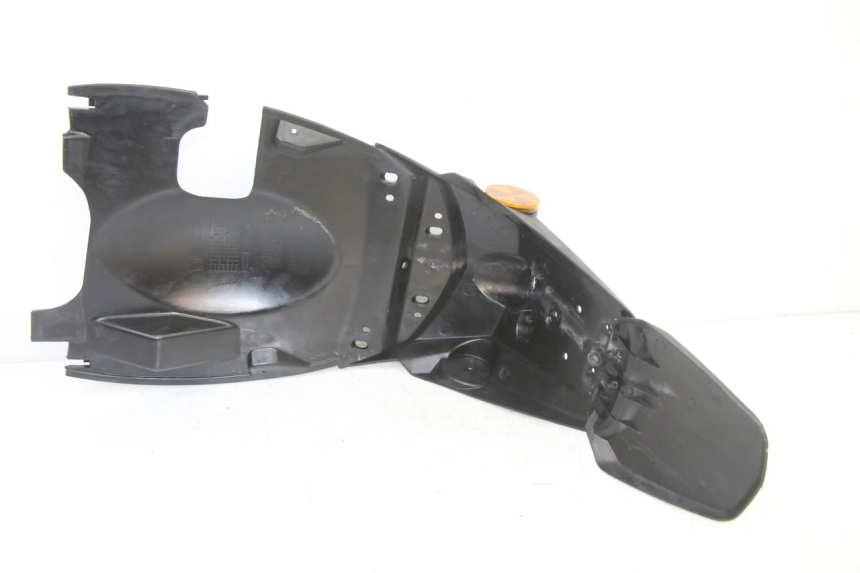 photo de REAR WHEEL HUGGER PEUGEOT KISBEE 4T 50 (2018 - 2022) - Fixing points details