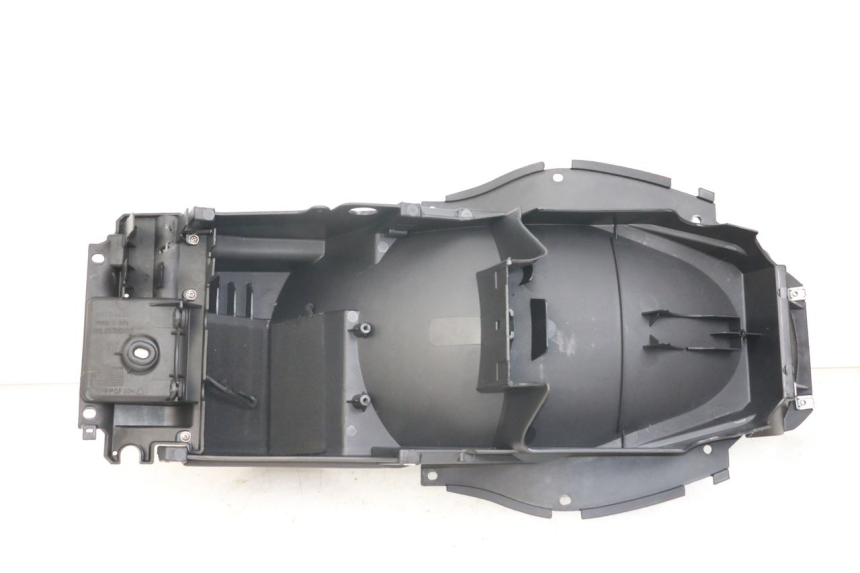 photo de REAR UNDERTRAY MOTO GUZZI NORGE 8V GT 1200 (2011 - 2016) - Zoom on usage condition