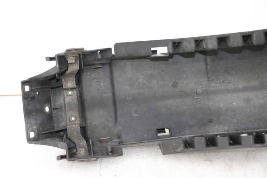 photo de REAR UNDERTRAY HONDA NSR R 125 (1994 - 2003) - Technical close-up