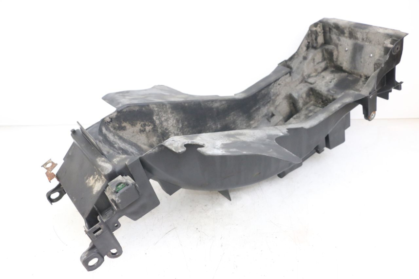 photo de REAR WHEEL HUGGER HONDA NTV DEAUVILLE 650 (1998 - 2001) - Alternative perspective