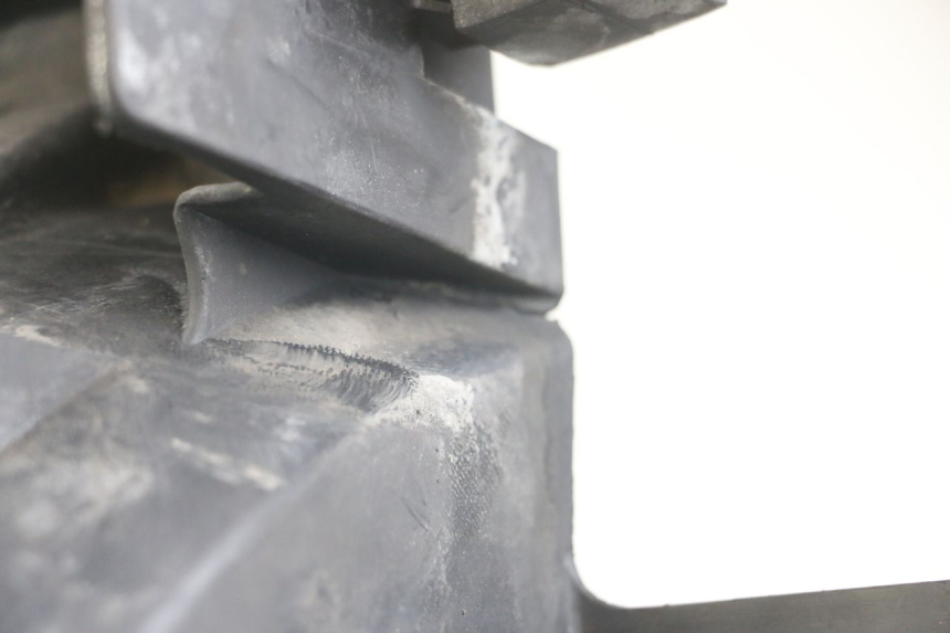 photo de REAR WHEEL HUGGER HONDA NTV DEAUVILLE 650 (1998 - 2001) - Component detail