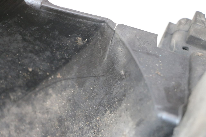 photo de REAR WHEEL HUGGER HONDA NTV DEAUVILLE 650 (1998 - 2001) - Alternative perspective