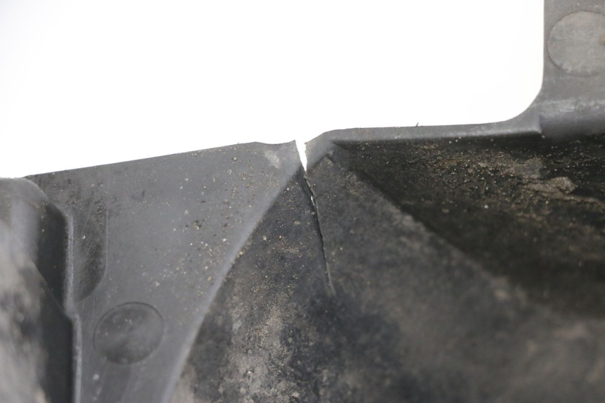 photo de REAR WHEEL HUGGER HONDA NTV DEAUVILLE 650 (1998 - 2001) - Technical close-up