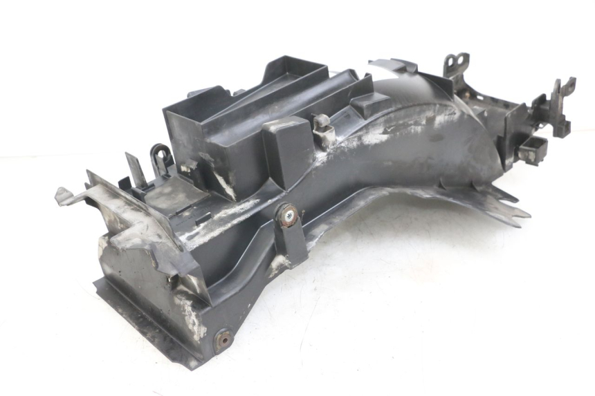 photo de REAR WHEEL HUGGER HONDA NTV DEAUVILLE 650 (1998 - 2001) - Surface and material condition