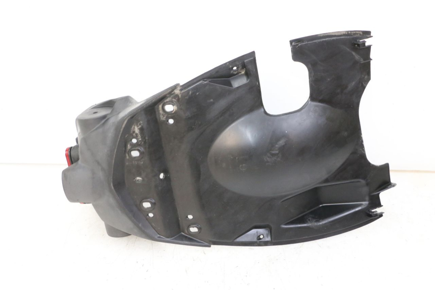 photo de REAR WHEEL HUGGER PEUGEOT KISBEE 4T 50 (2018 - 2022) - Alternative perspective