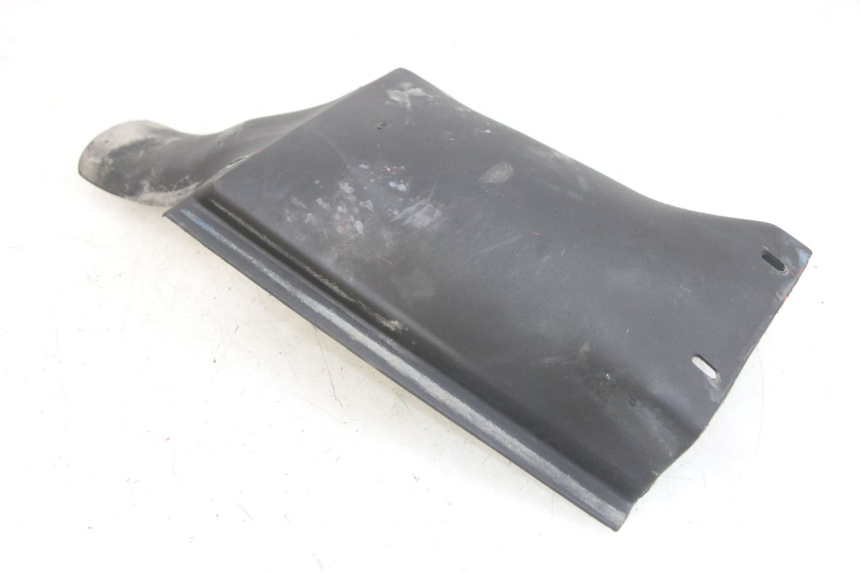 photo de REAR WHEEL HUGGER GILERA RK 50 (1996 - 1999) - Technical close-up