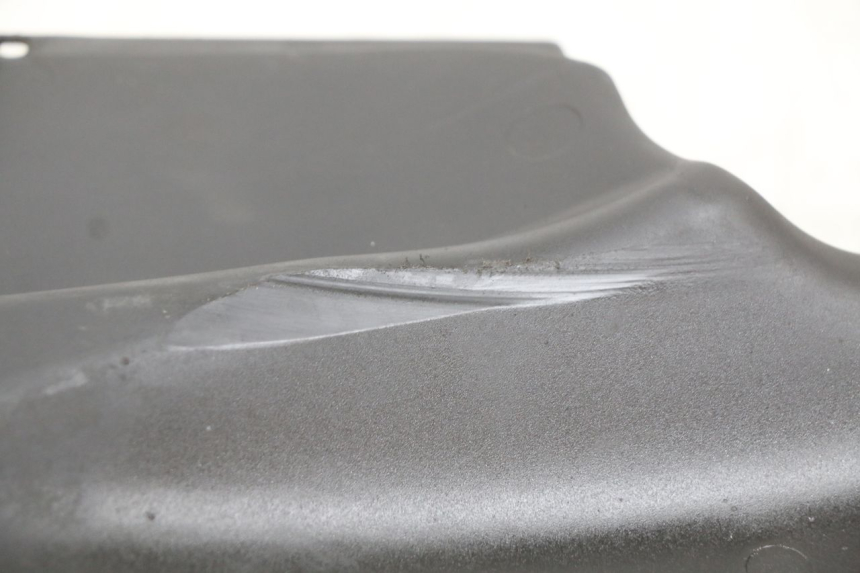 photo de REAR WHEEL HUGGER APRILIA SCARABEO LIGHT 125 (2007 - 2011) - Component detail