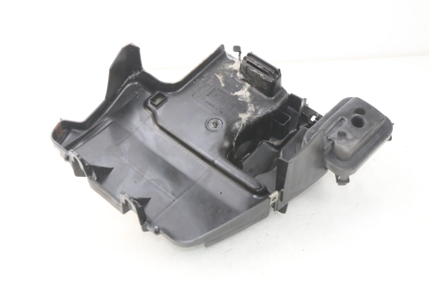 photo de REAR UNDERTRAY HONDA SCV LEAD 100 (2003 - 2007) - Main view
