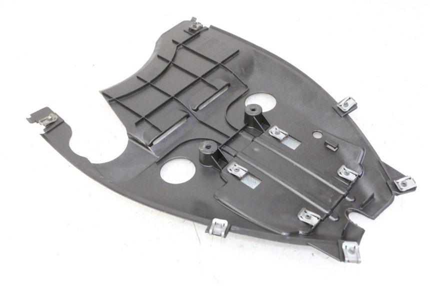 photo de REAR WHEEL HUGGER APRILIA SR R 2T LC 50 (2018 - 2021) - Zoom on usage condition