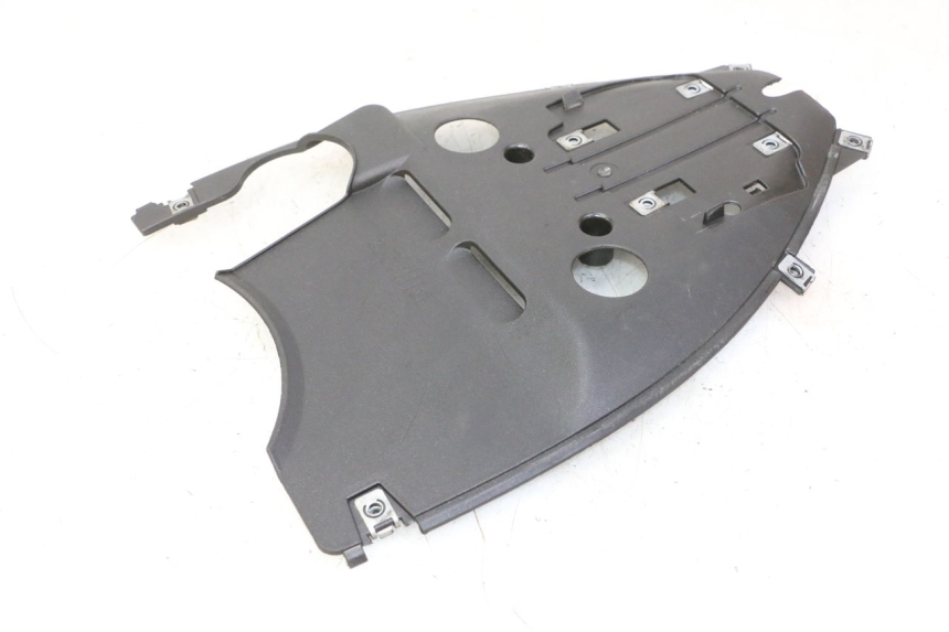 photo de REAR WHEEL HUGGER APRILIA SR R 2T LC 50 (2018 - 2021) - Alternative perspective