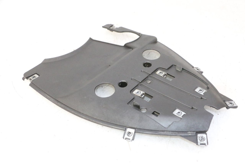 photo de REAR WHEEL HUGGER APRILIA SR R 2T LC 50 (2018 - 2021) - Technical close-up