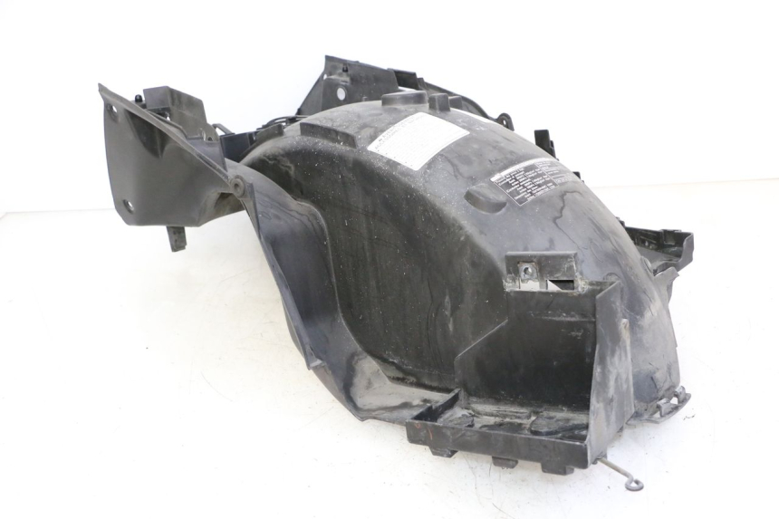 photo de REAR UNDERTRAY HONDA ST PAN EUROPEAN 1300 (2002 - 2013) - Technical close-up