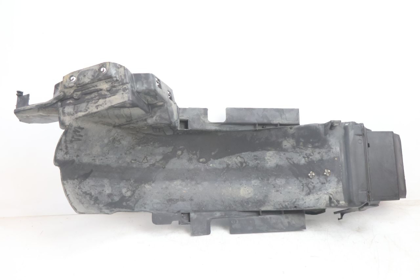 photo de REAR UNDERTRAY HONDA ST PAN EUROPEAN 1100 (1990 - 2002) - Surface and material condition