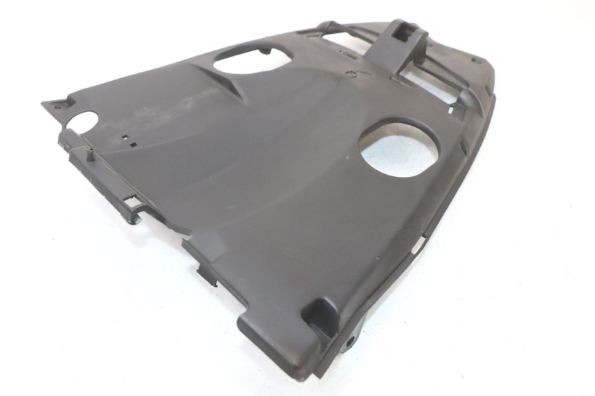 photo de REAR UNDERTRAY KYMCO SUPER 8 4T 50 (2021 - 2024) - Zoom on usage condition