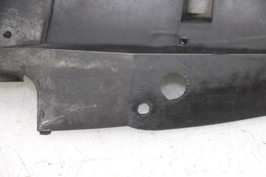 photo de REAR UNDERTRAY YAMAHA TDM ABS 900 (2002 - 2014) - Technical close-up