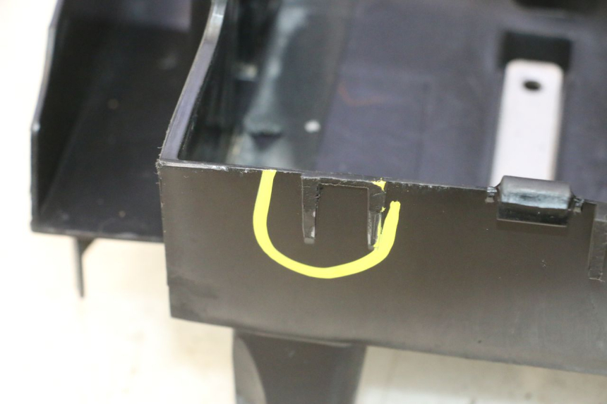 photo de REAR UNDERTRAY YAMAHA TDM ABS 900 (2002 - 2014) - Zoom on usage condition