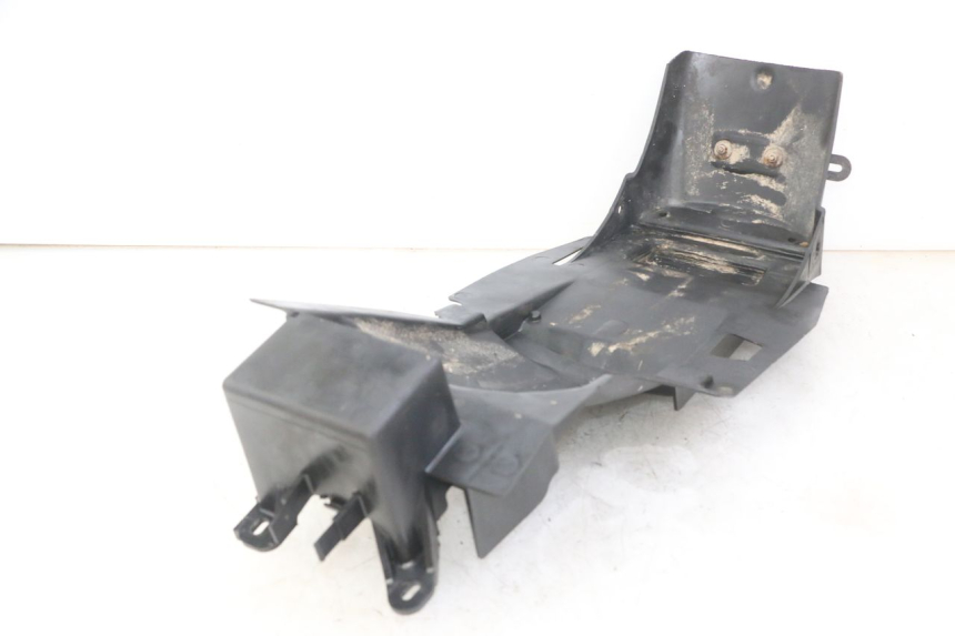 photo de REAR WHEEL HUGGER YAMAHA TDR DELTABOX 125 (1997 - 2003) - Component detail