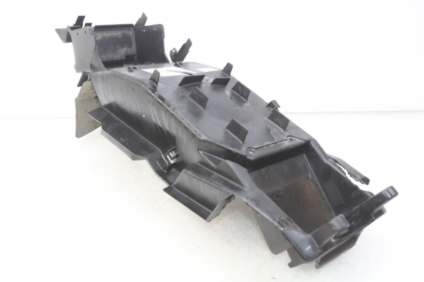 photo de REAR WHEEL HUGGER HONDA VFR FI RC46 800 (1998 - 2001) - Surface and material condition