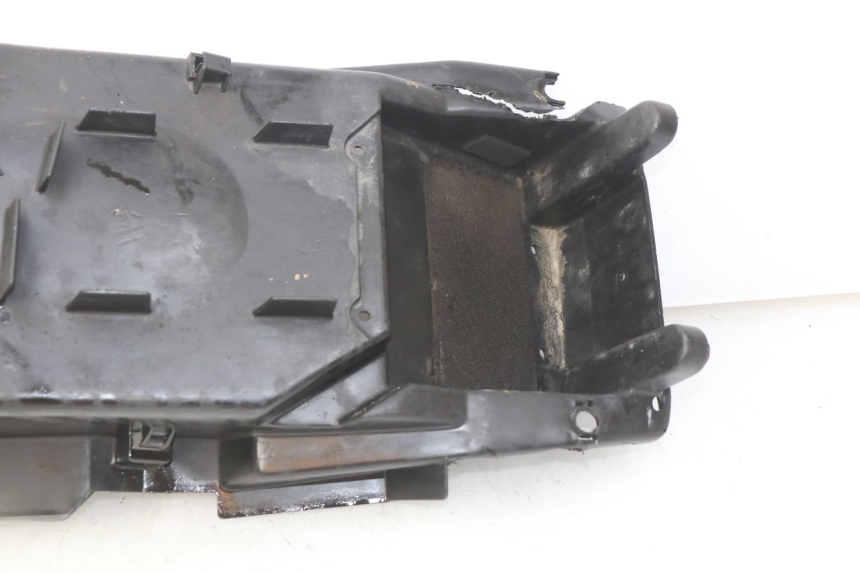 photo de REAR WHEEL HUGGER HONDA VFR FI RC46 800 (1998 - 2001) - Markings and original references