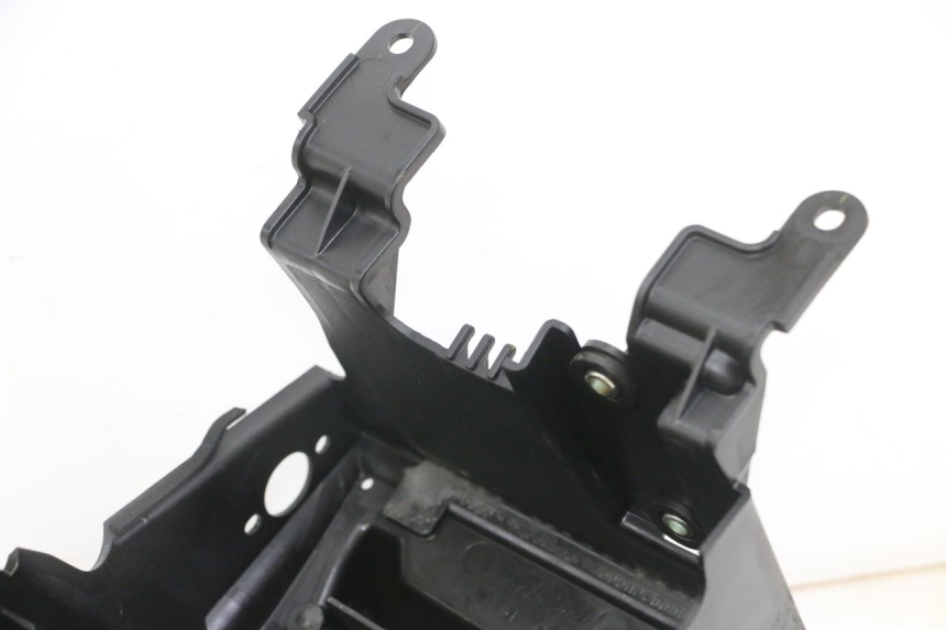 photo de REAR UNDERTRAY YAMAHA XJ6 ABS 600 (2008 - 2016) - Additional view of the item