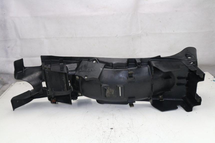 photo de REAR UNDERTRAY YAMAHA XJS DIVERSION 600 (1997 - 1999) - Additional view of the item
