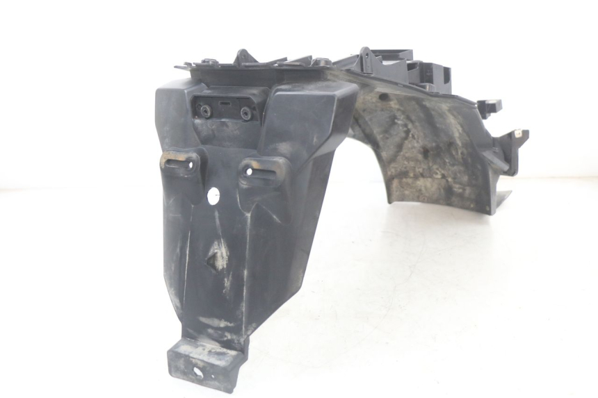 photo de REAR WHEEL HUGGER YAMAHA FJR ABS 1300 (2006 - 2012) - Alternative perspective