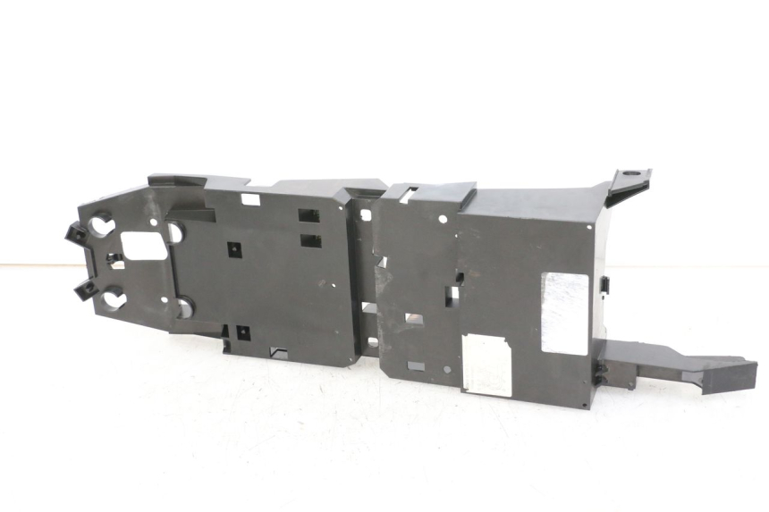 photo de REAR UNDERTRAY YAMAHA FZ1 FAZER 1000 (2007 - 2009) - Zoom on usage condition