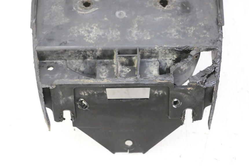 photo de REAR UNDERTRAY YAMAHA TZR 50 (2008 - 2016) - Markings and original references