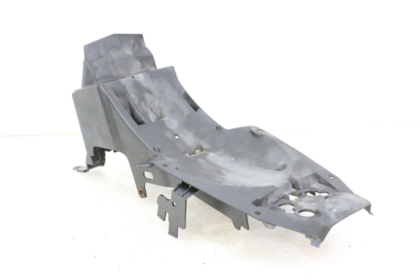 photo de REAR UNDERTRAY YAMAHA XJ6 600 (2008 - 2016) - Zoom on usage condition