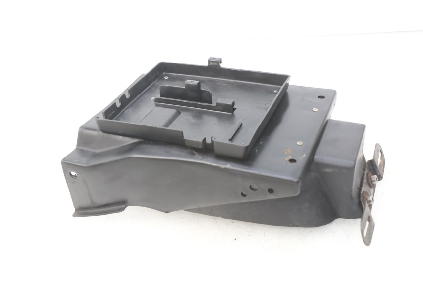 photo de REAR WHEEL SWINGARM KAWASAKI ZZR 600 (1995 - 2004) - Alternative perspective