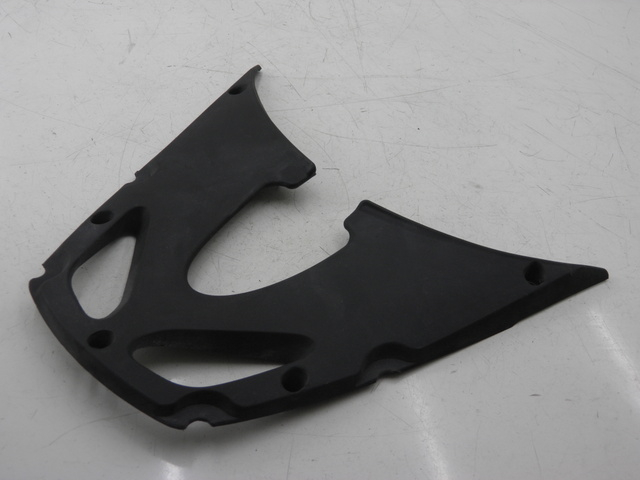 photo de FRONT UNDERTRAY HONDA FES PANTHEON 125 (2003 - 2007) - Zoom on usage condition