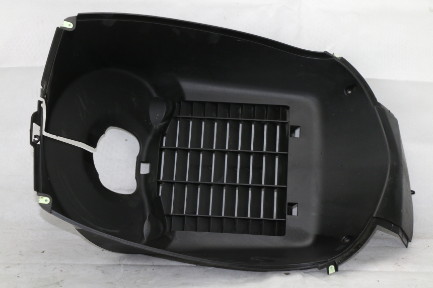 photo de FRONT UNDERTRAY PEUGEOT SATELIS COMPRESSOR K15 125 (2006 - 2009) - Product overview