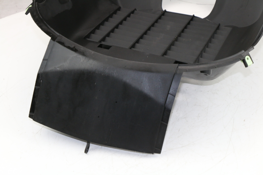 photo de FRONT UNDERTRAY PEUGEOT SATELIS COMPRESSOR K15 125 (2006 - 2009) - Distinctive features