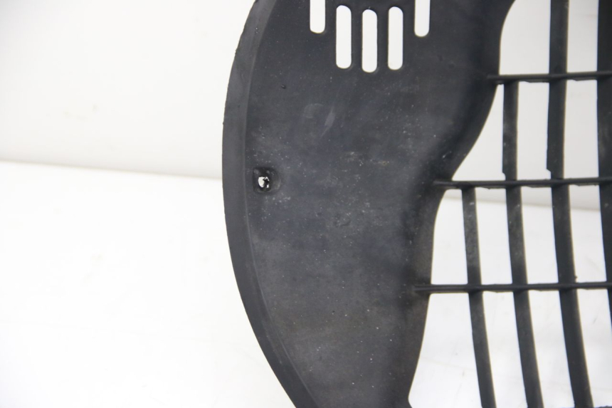 photo de FRONT WHEEL AXLE APRILIA ATLANTIC 500 (2002 - 2003) - Distinctive features