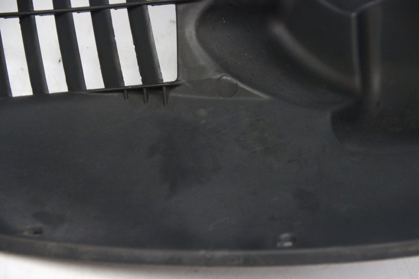 photo de FRONT WHEEL AXLE APRILIA ATLANTIC 500 (2002 - 2003) - High-resolution close-up