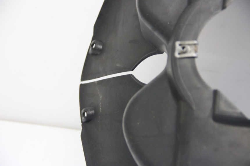 photo de FRONT WHEEL AXLE APRILIA ATLANTIC 500 (2002 - 2003) - Zoom on usage condition