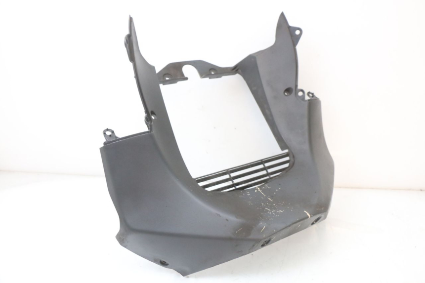 photo de FRONT WHEEL FENDER SUZUKI BURGMAN 125 (2007 - 2014) - Component detail
