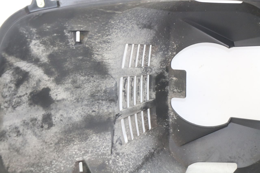 photo de FRONT WHEEL AXLE PEUGEOT CITYSTAR 125 (2011 - 2017) - Surface and material condition